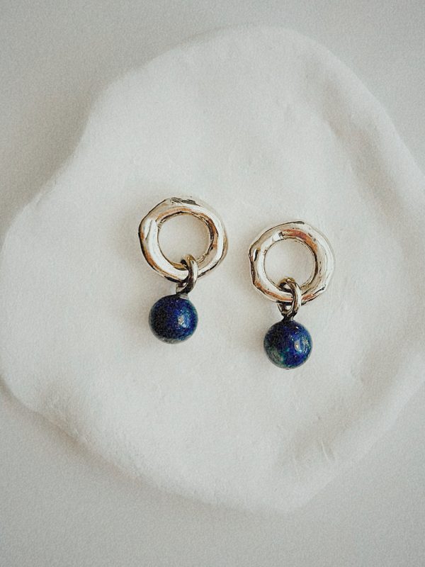 Earrings with lapis lazuli